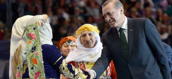 AK Parti Genel Bakan Yardmcs Sleyman Soylu, AA muhabirine yapt aklamada, zm sreciyle ilgili yaptklar son ankette, bu srece destek verenlerin Krt semenlerin orannda ciddi bir art olduuna dikkati ekti.