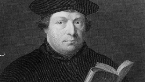 &#8220;nsanlar, gklerin deil dnyann dndn iddia eden bu nevzuhur astrologa kulak veriyor. Bu ahmak, btn astronomi ilmini tersyz etmek istiyor&#8217;&#8217; Martin Luther, Kopernik hakknda, 1543