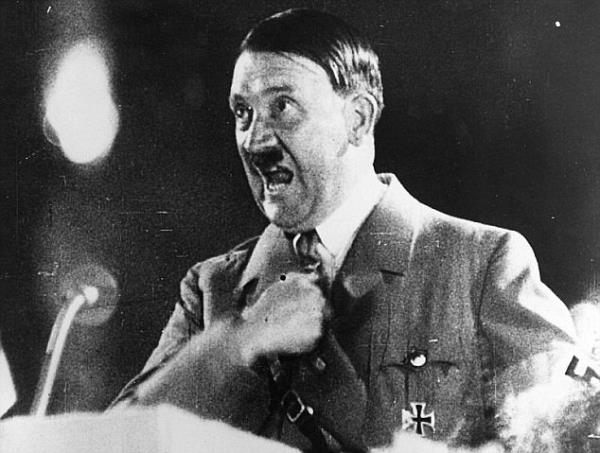 &#8220;Hapishanede daha sessiz, daha dnceli, daha olgun bir insana dnt. Ve artk otoriteye kar kmyor. taatkar bir insan oldu.&#8217;&#8217; Adolph Hitler&#8217;in bulunduu hapishanenin gardiyannn Bavyera Adalet Bakan&#8217;na aklamas, 1924