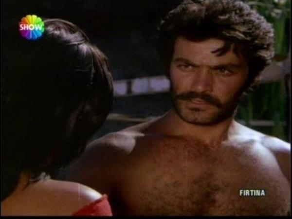 Kadir nanr, "Hi kadn dvdnz m?" sorusuna "Nisa Suresi'nin anlatt kadar" diyerek 'Allah'n izniyle' havas yakalayal 10 yl oldu.