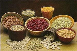 &#8226; Alveri yaplrken, tam tahl rnleri tercih edilmeliyiz. Tketime hazr baz tam tahll rnlerin (kek, kurabiye, vb.) iindeki ya ve tuz miktarnn az olmasna dikkat etmemiz gerekir. Bunun en iyi yolu etiket okuma konusunda bilgi sahibi olmak ve etiket okumay alkanlk haline getirmektir.