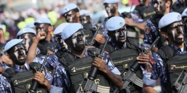 11- Katar<br>    Katar'n savunma btesi 1.9 milyar dolar. 11 bin 800 aktif personeli var. 90 tanka ve 72 sava uana sahip.