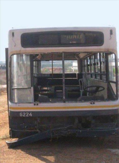 Son haline inanamayacaksnz...<br>  Bu otobs, bir ailenin yaklak 5 yl sren almas sonras lks bir araca dntrld.