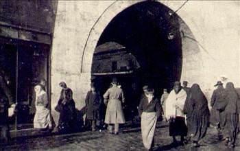 <p>Yl: 1945</p>  <p>  Nfus: 860.558</p>  <p>  Yllk art: 1,62</p>