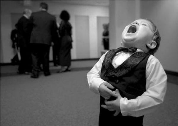 ocuk sahibi olmadan nce dnn!    3 yandaki bir ocuun sesi bile 200 yetikin kiinin konutuu bir salondan daha ok grlt karabilir!