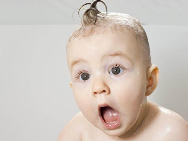 Dnya zerinde her gn yeni doan bebeklerin en az 12 tanesinin yanl anne babaya verildiini sylesek?