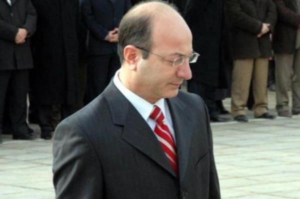 LHAN CHANER - CUMHURYET SAVCISI