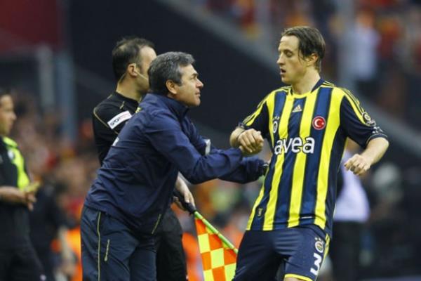 Reto Ziegler - Ya: 29 - Takm: Sion (svire)