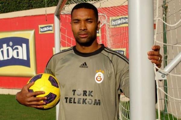 Robinson Zapata - Ya: 36 - Takm: Independiente Santa Fe (Kolombiya)