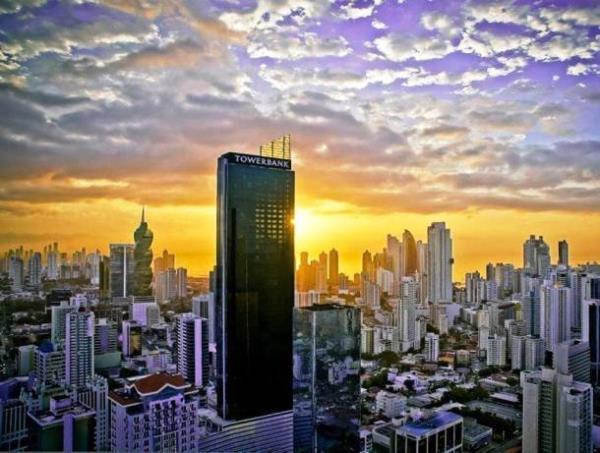 <p><b>22 - Panama City, Panama</b></p>     880.000'den fazla kiiye ev sahiplii yapan Panama City'den 73 gkdelen. Donald Trunp's Ocean Club ve International Hotel & Tower bunlardan en dikkat ekici ikisidir. kisi de 293 metrede.