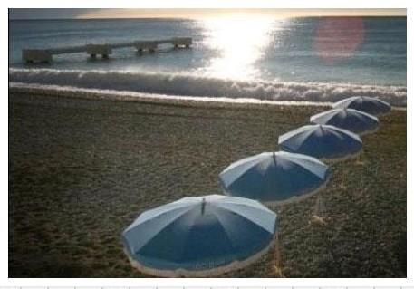 Ar scaklar arj daha hzl bitirir. Bu nedenle zellikle sahillerde telefonu gne altnda brakmak pek iyi bir fikir deil.