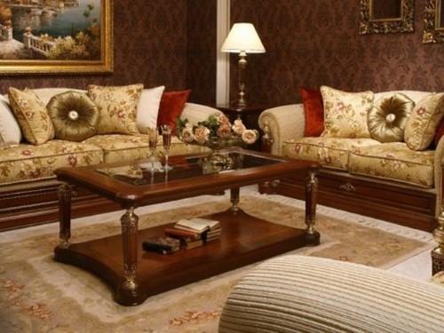 Mobilyalarn yerlerini deitirdiinizde hallarn zerinde iz brakr. Bu izleri yok etmek iin izlerin zerine bir para buz koyun ve erimesini bekleyin. Daha sonra zerinde elektrik sprgesini gezdirin. zden eser kalmadn greceksiniz.