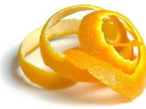 Deri kapl mobilyalar limon ya da portakal kabuuyla ovulursa yepyeni grntlerine kavuurlar.