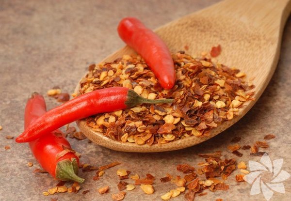 Pul biber<br>  Ac demek yakmak demektir. Baharatlara ac tad veren kapsaisin, metabolizmay hzlandryor. Pul biberde fazlaca bulunan bu bileen kilo vermek isteyen ac severlere mjdeli haberin ta kendisidir.