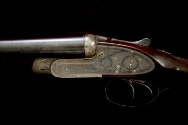 Sultan Mehmet Read tarafndan Enver Paa`ya hediye edilen 1888 tarihli tfek 225 bin liradan sata sunulacak.