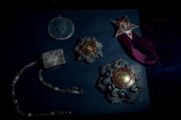 Osmanl mparatorluu'nun son yllarnda etkin olan Enver Paa'nn 122 paradan oluan zel eyalar, stanbul'da dzenlenecek mzayedede satlacak.