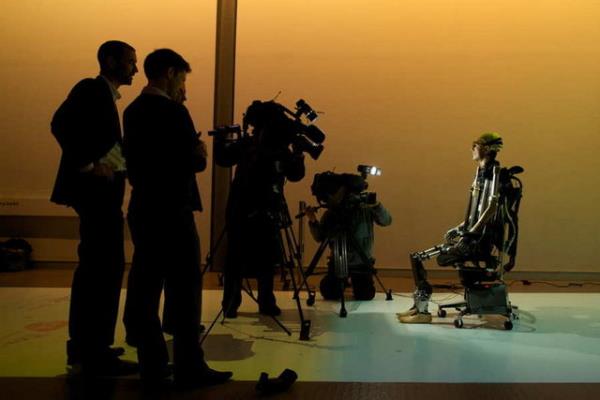 Dnyann ilk biyonik adam Rex, Londra'daki Bilim Mzesi'nde. Yapay bir dolam sistemine sahip olmakla birlikte 1 milyon dolar karlnda sizin olabilir.