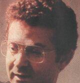 Sanatnn ilk byk dl 1986 ylnda katld uluslararas Akdeniz Mzik Yarmas&#8217;nda &#8220;Geceler&#8221; adl arksyla kazand &#8220;Altn Portakal&#8221; oldu. 1990 ylnda Eurovision ark Yarmas&#8217;nda &#8220;Gzlerinin Hapsindeyim&#8221; adl arksyla Trkiye&#8217;yi temsil etti. Son onbe ylda tm medya kurulular tarafndan her yl besteci, sz yazar ve yorumcu olmak zere konulan  daldaki dllerin hepsine layk grld. 2003 ylnda Altn Kelebek Onur dl ve &#8220;Ne Oldu Can&#8221; albmn sat baars iin Myap dl ald. 2005 ylnda "Kelebein ans" ve 15 Mart 2007 tarihinde ise "Biriciime" isimli albmleri kard.