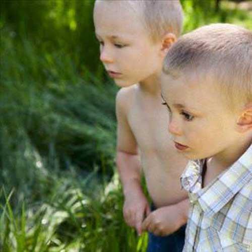 7. Biriniz kardeini Allah iin seviyorsa ona sevdiini sylesin.