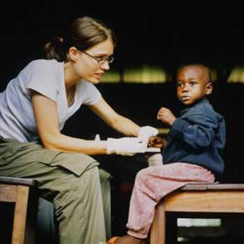 10. Dul ve fakirlere yardm eden kimse, Allah yolunda cihad eden veya gndzleri (nafile) oru tutup, gecelerini (nafile) ibadetle geiren kimse gibidir.