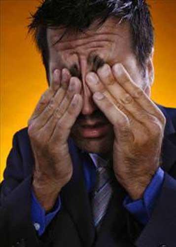 35. Mslman mslmann kardeidir. Ona zulmetmez, onu tehlikede yalnz brakmaz. Kim, kardeinin ihtiyacn grrse Allah da onun ihtiyacn grr. Kim bir mslman bir skntdan kurtarrsa, Allah da o sebeple onu kyamet gnnn skntsndan kurtarr. Kim bir mslman rterse, Allah da onu kyamet gn rter.