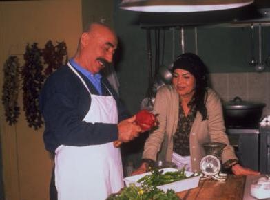 HANIM LE AL HAYDAR<br>  90'larn sonunda bir ekran fenomeni haline gelen kinci Bahar'n ana karakterleri de unutulmazlar arasnda.