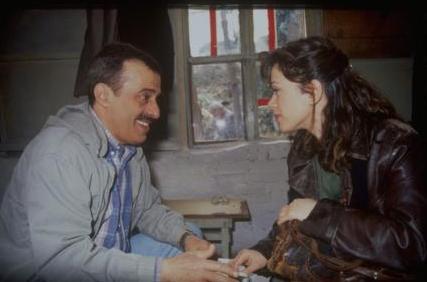 O zamanlar gencecik birer oyuncu olan Bennu Yldrmlar, evval Sam ve Jlide Kural da uzun sre bu dizideki rolleriyle hatrland.