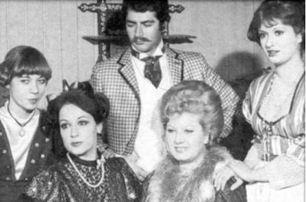 LK BHTER<br>  Trk TV tarihinin en ok izlenen ilk yerli dizilerinden biri Halid Ziya Uaklgil'den Halit Refi'in uyarlad Ak- Memnu.