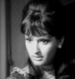 Dizinin kadrosu usta oyunculardan oluuyordu. Ama deyim yerindeyse yapm en ok Mjde Ar'a yarad. Uzun yllar herkes onu dizide oynad Bihter karakteri olarak and.