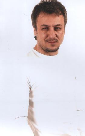 Aliye'nin Mco'su Bar Falay geen sezon Ezel dizisinde Kerpeten Ali'ydi. imdi de Al Yazmalm'da rol alyor.