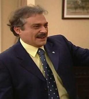 HSAN BEY'N TATLI HAYAT'I<br>  Tatl Hayat adl dizide Haluk Bilginer'in oynad hsan Yldrmlar ekrann en "cin fikirli" karakterlerinden.