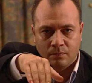 Seyirci o kadar benimsedi ki Akr lnce cenaze namazs bile klnd, lm ilanlar verildi.