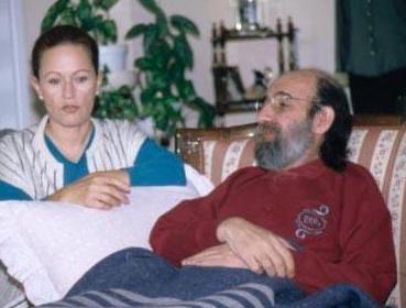 Dizide Uurtan Sayner'in oynad alkol bamls Cemil karakteri zellikle "Benim adm Cemil" repliiyle hafzalara kaznd.