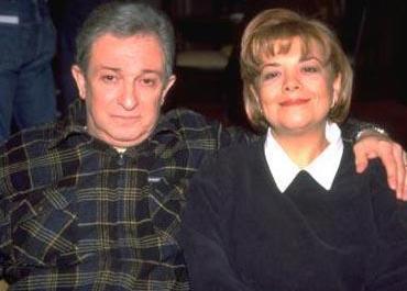 Dizide kr roln bir dnem Sava Dinel oynamt. Aye Sarkaya'nn gerek adn ise bir ok seyirci uzun sre dizide oynad Nazan karakteriyle kartryor.