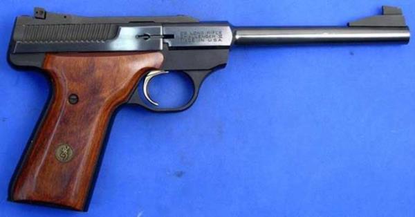 Garry Gilmore, alnt olan silah iki farkl soygununda kulland ve her istei yerine getirildii halde ilk olayda soyduu benzin istasyonun alann ve ikincisinde soyduu otelin alann canice katletti.