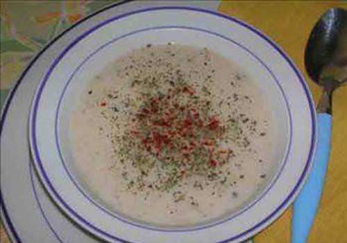 Vcut geliimini destekler. Vcuda enerji verir ve vcudu kuvvetlendirir. Doyurucudur. Zihni aar. Yksek tansiyonu drr. Hazm kolaylatrr. Vcuttaki fazla suyu ekerek vcudun toksit maddeleri uzaklatrmasna yardmc olur ve ishali de keser. eriinde bulunan kanser nleyici maddeler sayesinde bata barsak kanseri olmak zere kansere koruyucudur. Kandaki kolesterol orann azaltc etkisi ile kalp ve damar hastalklarna kar da koruyucudur. Ayrca, bbreklere faydaldr.