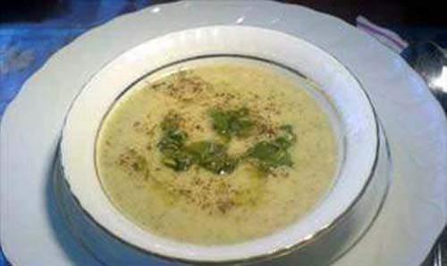 Kan temizler. Karacier iliini ve sarl giderir. Sivilceleri azaltr. Gaz sktrcdr. Bbrek kumunun ve talarnn dklmesine yardmc olur. Yksek tansiyon, eker ve prostat hastalarna faydaldr. Hipertansiyonu ve kolesterol drr. Mideyi kuvvetlendirir. Arlar giderir. Cilde tazelik ve parlaklk verir. Unutkanla kar faydaldr. Anne stn arttrr. Romatizma ve gut ikyetlerini azaltr.