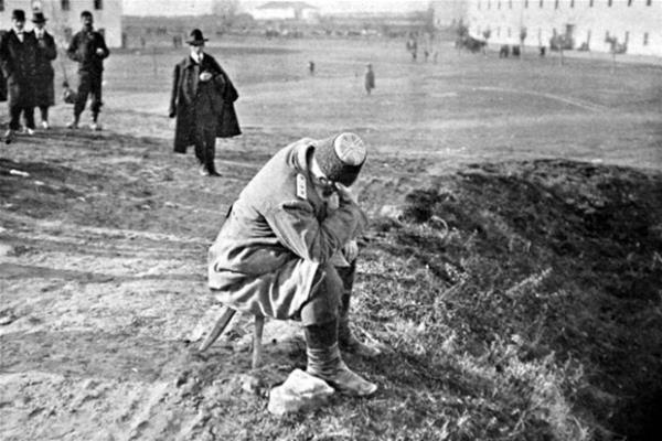 Osmanl'nn Balkanlardaki son toprann kayebdilmesi zerine zlen Fuad Paa, Belgrad / 1912