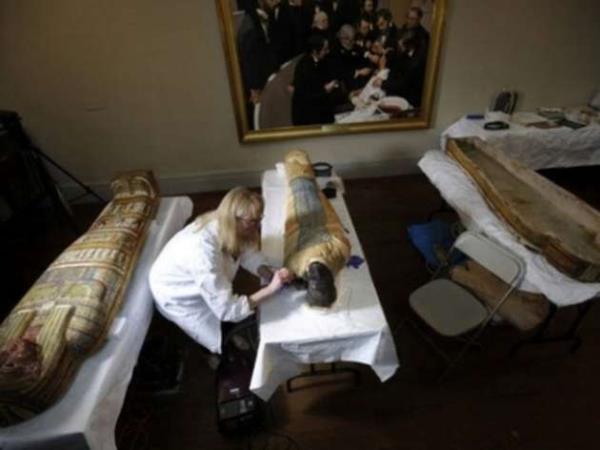 nk yaknlarda bulunan iki ayr cesede ait ancak kemik kalntlarna rastladk" dedi.