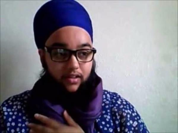 Kendisinin "farkl bir gzellie" sahip olduunu vurguluyor Harnaam.