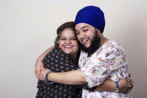 zgvenini toplad ve "Sakallarmla daha gzelim." aklamasn yapt.