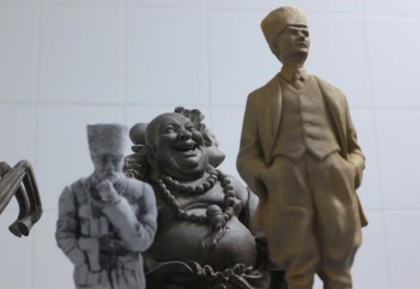 Antalyal mutfak efi Ali Keskin'in antika objelerden esinlenerek yapt ikolata rnler byk ilgi ekiyor.