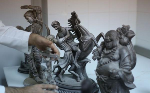 Porto Bello Otel retim Mdr Ali Keskin, AA muhabirine yapt aklamada, stanbul Uluslararas Gzel Sanatlar Yarmas bata olmak zere 12 yldr ikolata, buz, ya ve kabak dekorasyonu ile gurme dallarnda yarmalara katldklarn syledi.