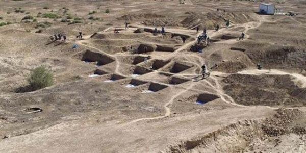 "Yaanan ekip deiimiyle Mays aynda da Seluk niversitesi'nden ben ve Prof. Haim Karpuz, Gazi niversitesi'nden Prof. Dr. Halit al, kaznn  e bakan olarak grevlendirildik" diye konutu.