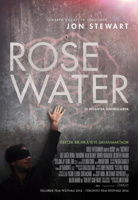 Rosewater  <br>  Jon Stewart`n ynettii filmde Gael Garcia Bernal, Haluk Bilginer, Dimitri Leonidas ile Shohreh Aghdashloo oynuyor. Amerika`da sevilen "The Daily Show" adl program sunan John Stewart`n ilk ynetmenlik denemesi olan film, ran asll ngiliz gazeteci Maziar Bahari`nin ran ordusu tarafndan casusluk yapt gerekesiyle hapse atlmasnn hikayesini konu alyor. Bahari`nin 2009 ylnda BBC muhabiri olarak gittii ran`da rehin alnp tutsak edilmesi zerine yazd ve burada 100 gn boyunca yaadklarn ele ald kitaptan beyazperdeye uyarlanan filmde, Haluk Bilginer, Bahari`nin babas "Baba Akbar" rolnde izleyicinin karsna kyor.