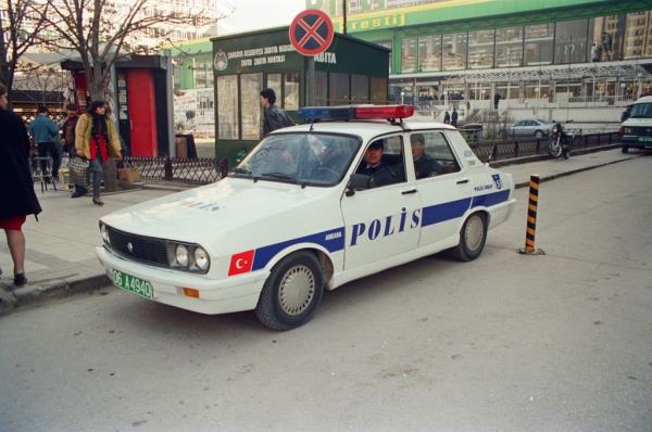 14 ubat 1995'te Ankara Emniyet Mdrl tarafndan alnan yeni polis aralar...