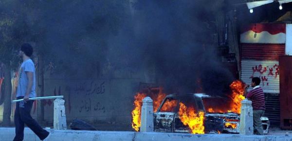 Msr'da darbe kart gstericiler ile darbe destekileri arasnda kan atmalarda lenlerin saysnn 5'e ykselirken, 146 kiinin yaraland bildirildi.