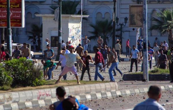 te yandan, Kaid el-brahim Camisi'ni saran "Baltac" ad verilen su gruplarnn, teravih namaz klmak iin camiye gelen cemaatin zerine molotofkokteylleri ile saldrd ne srld.