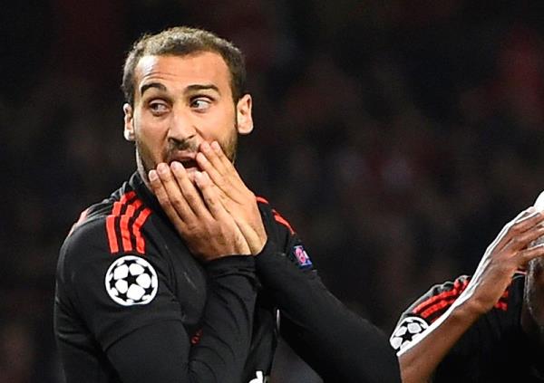 BEKTA    <br>Cenk Tosun ------------> Eintracht Frankfurt* (2009-2010)  <br>  *Almanya'nn Frankfurt am Main ehrinde kurulmu spor kulb