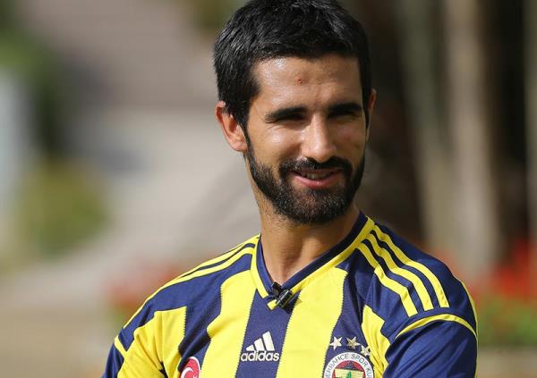 FENERBAHE  <br>  Alper Potuk -------------> iftelerspor (2002-2005)
